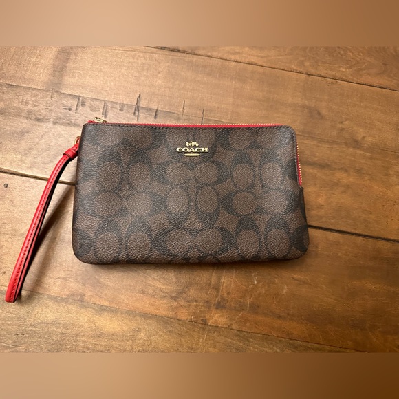 Coach Handbags - Coach Wristlet